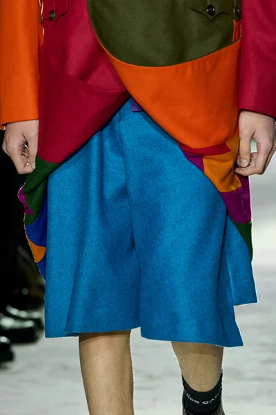 Look 69